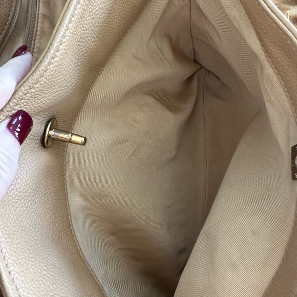 Rehabbed CHANEL Executive Tote - Picture 8 of 14